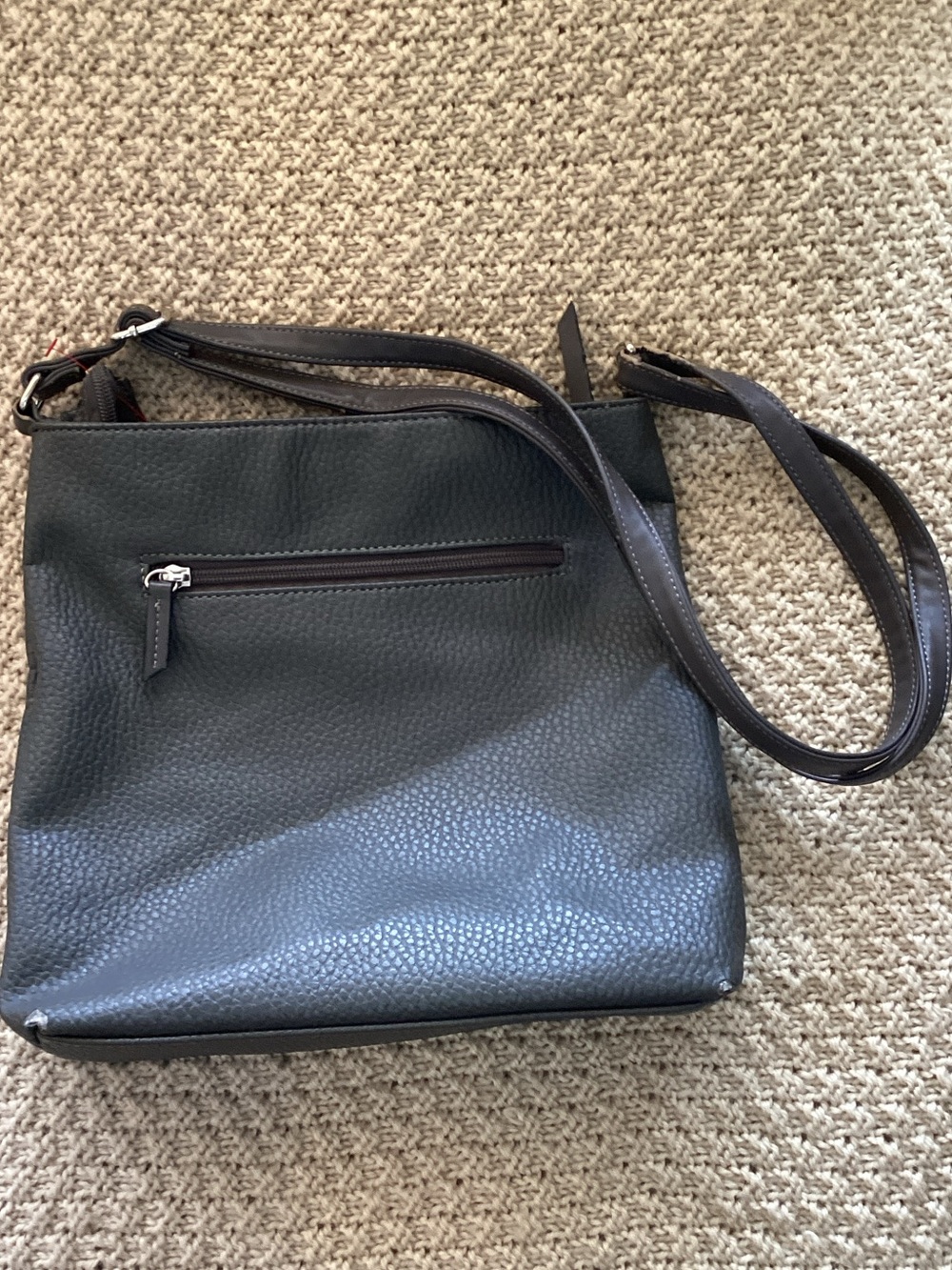 Classic Pebbled Leather Crossbody Bag - Black. ROOTS